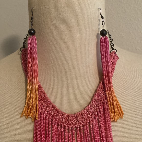 Ombré crochet necklace - Picture 2 of 5